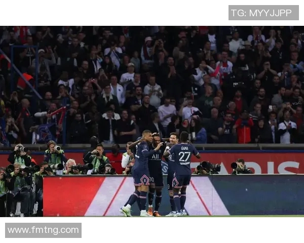 巴黎圣日耳曼荣膺法甲冠军，内马尔破门帮助球队提前一轮夺冠