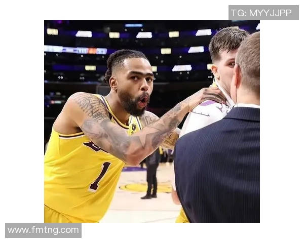 勇士击败湖人,拉塞尔表现抢眼:篮坛激战中的传奇时刻 勇士击败湖人,拉塞尔表现抢眼:篮坛激战中的传奇时刻