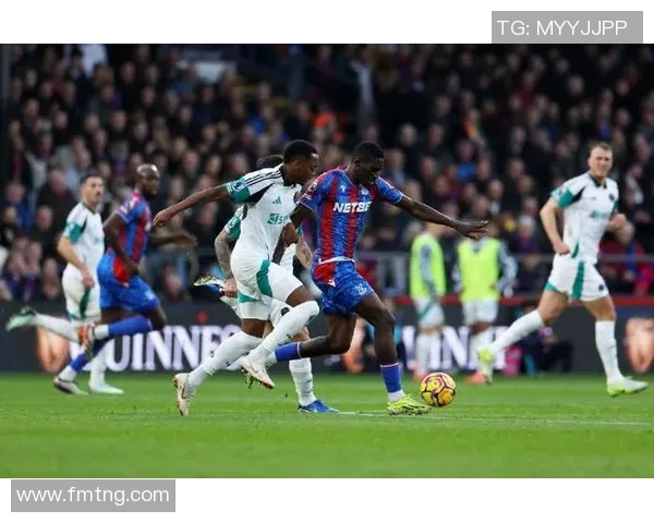 水晶宫狂胜西布朗，英超保级压力大幅减轻